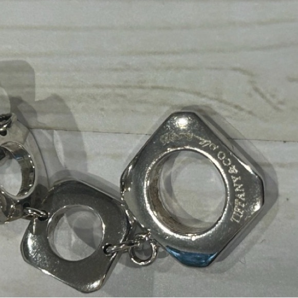 Authentic Tiffany & Co. 925 Sterling Silver Square Cushion Toggle Link Necklace - Picture 4 of 8